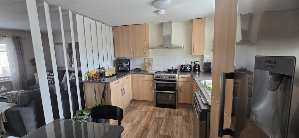 Photo 4 of Coventry property