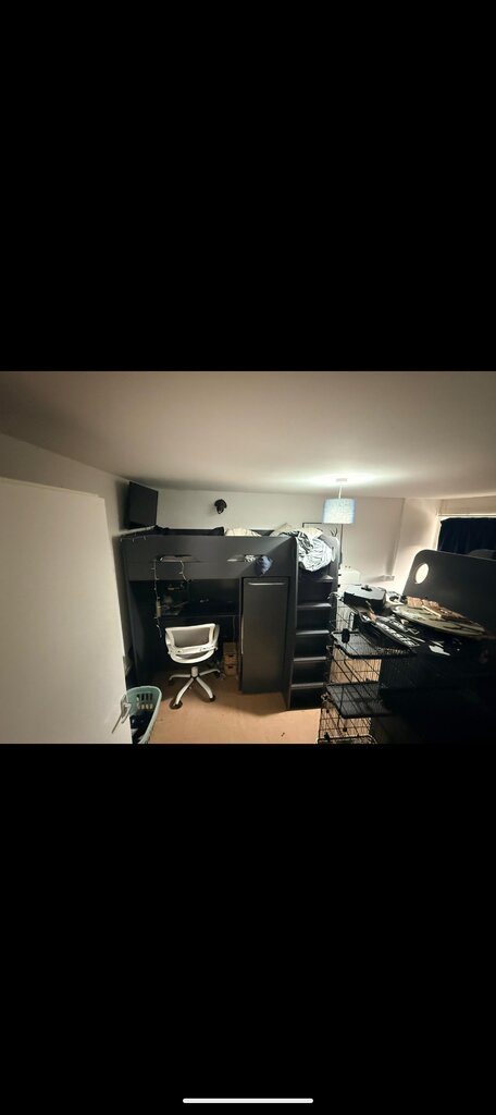 Photo 3 of Basildon property