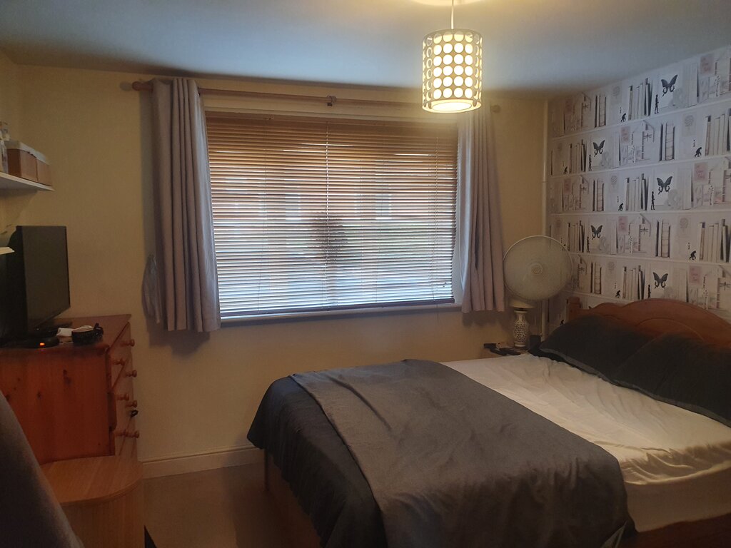 Photo 5 of Kettering property