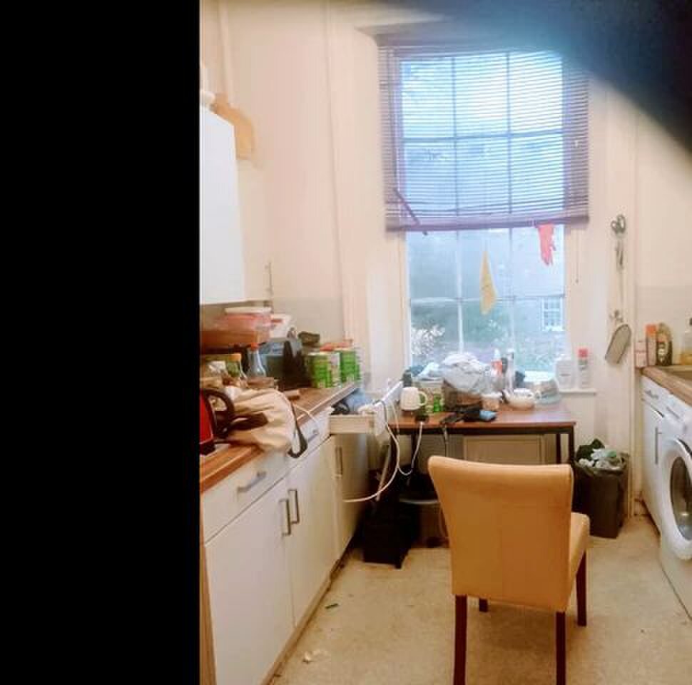 Photo 5 of London property