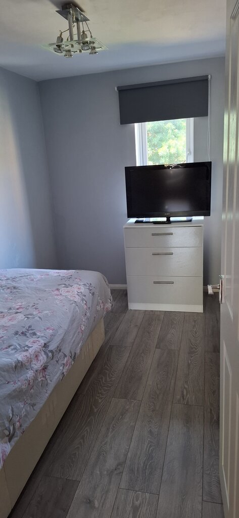 Photo 3 of Greenwich property