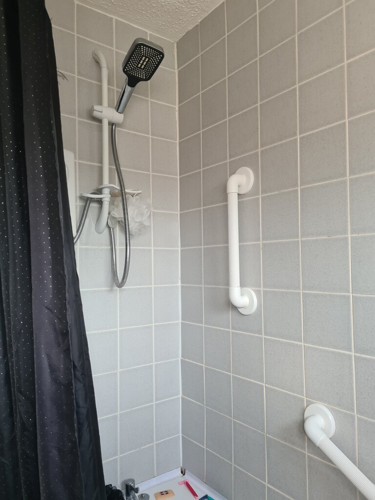Photo 4 of Peterborough property