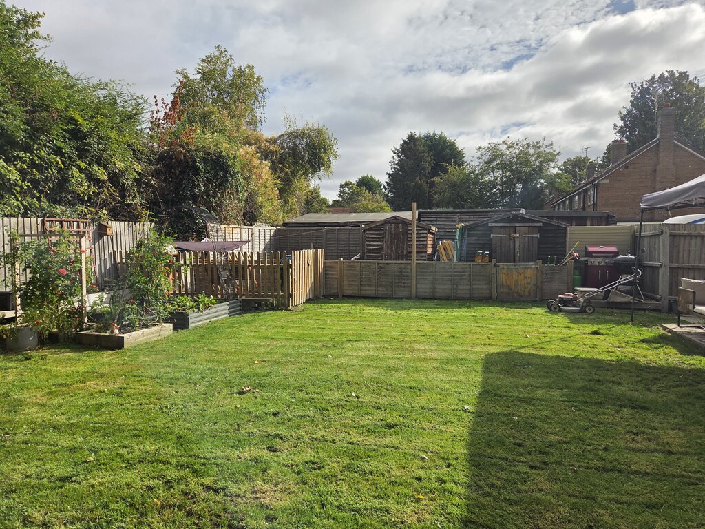 Photo 3 of Cambridge property