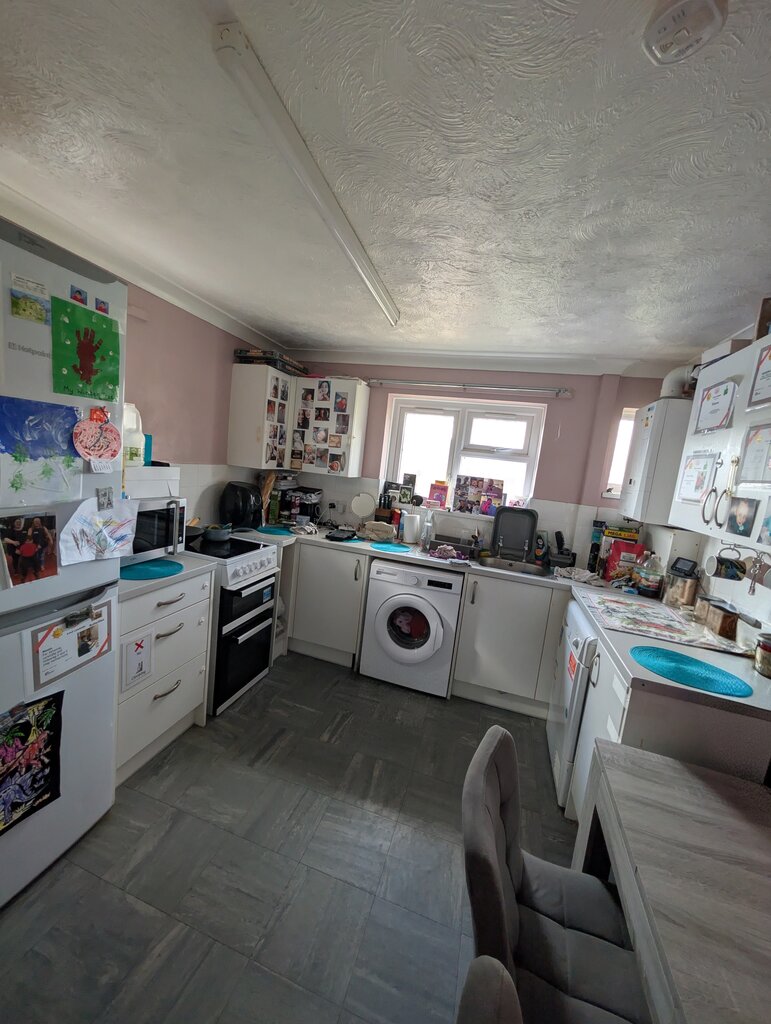 Photo 3 of Brandon property