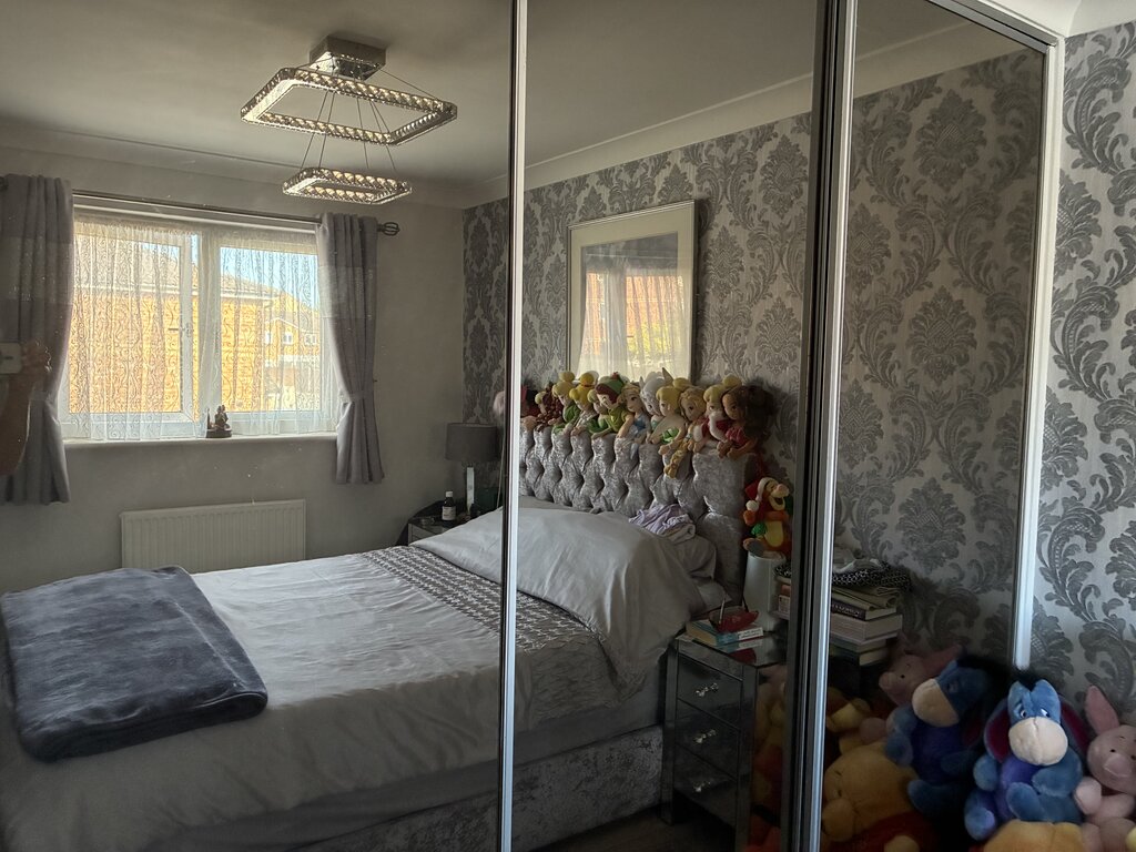 Photo 5 of Borehamwood property