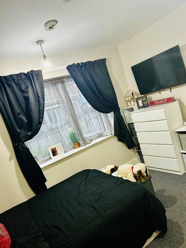 Photo 4 of Stoke-On-Trent property