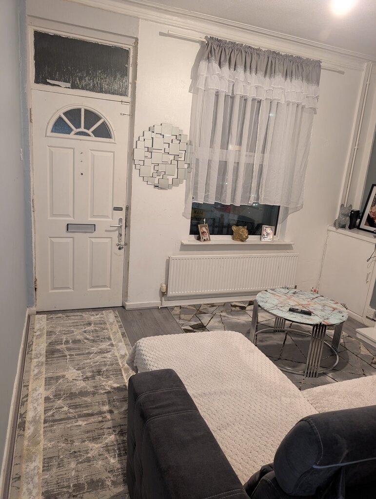 Photo 3 of Manchester property