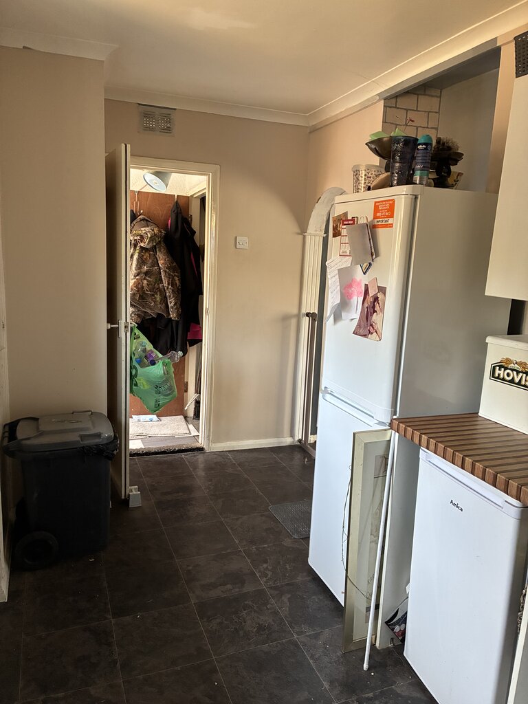 Photo 4 of London property