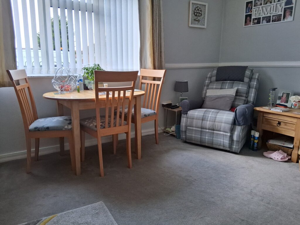 Photo 2 of Rainham property
