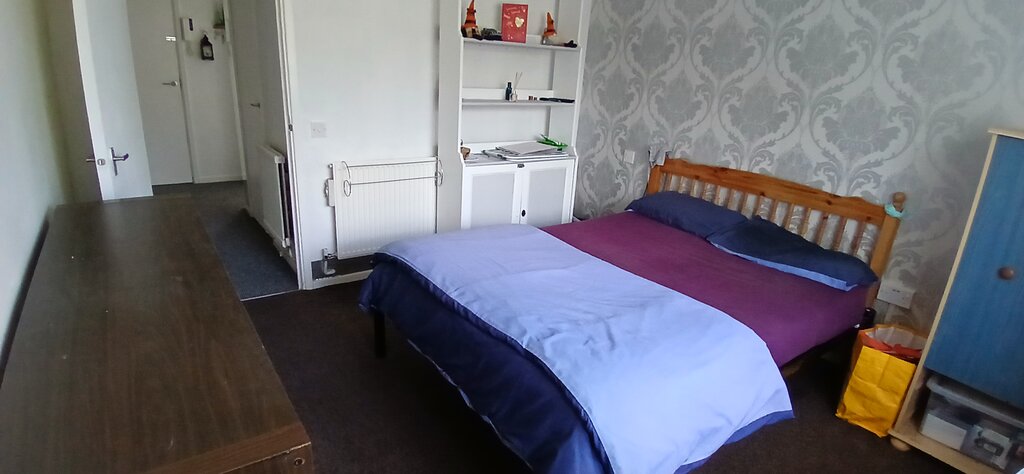 Photo 4 of Colliers Wood property