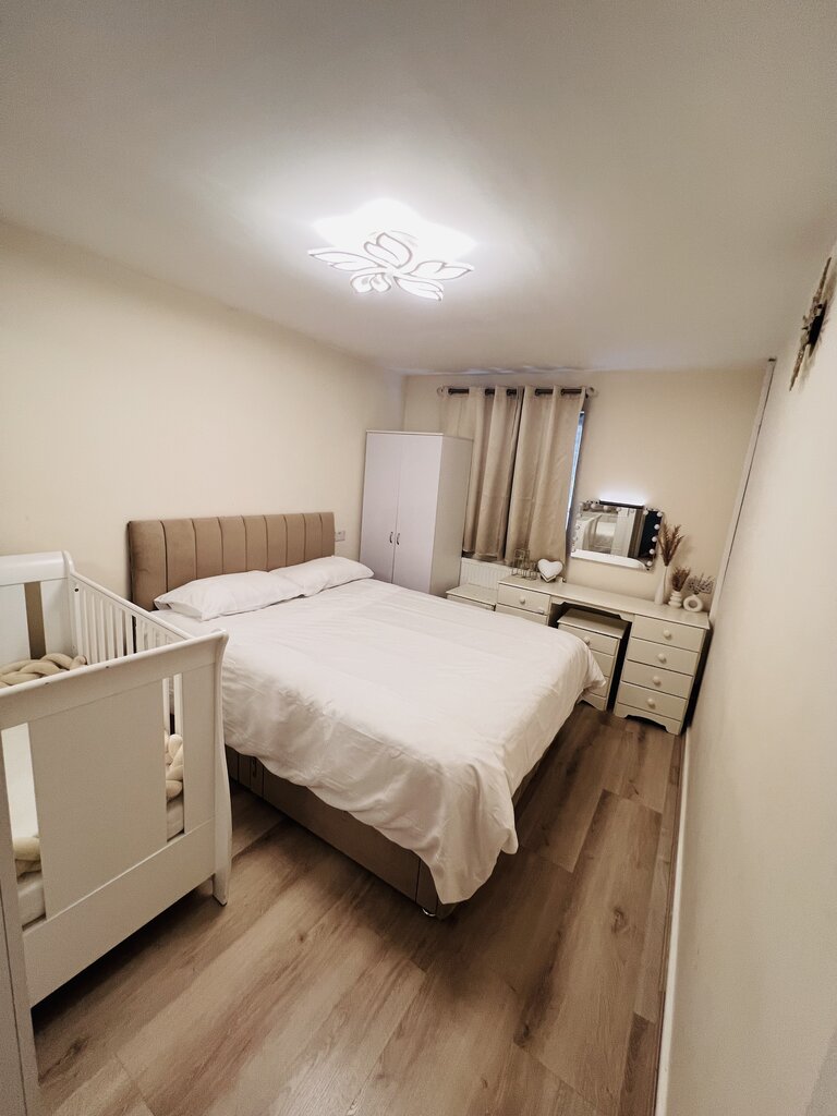 Photo 2 of Manchester property