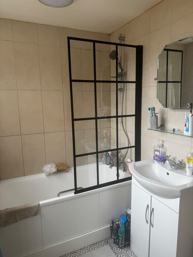 Photo 2 of London property