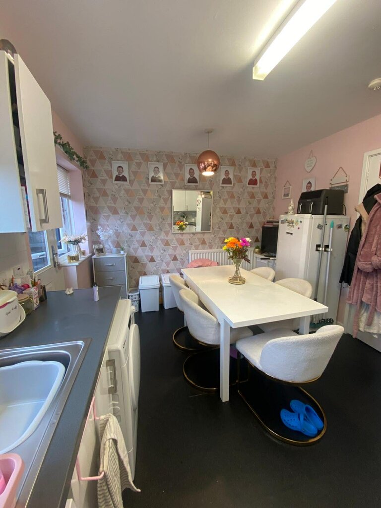 Photo 5 of Coventry property