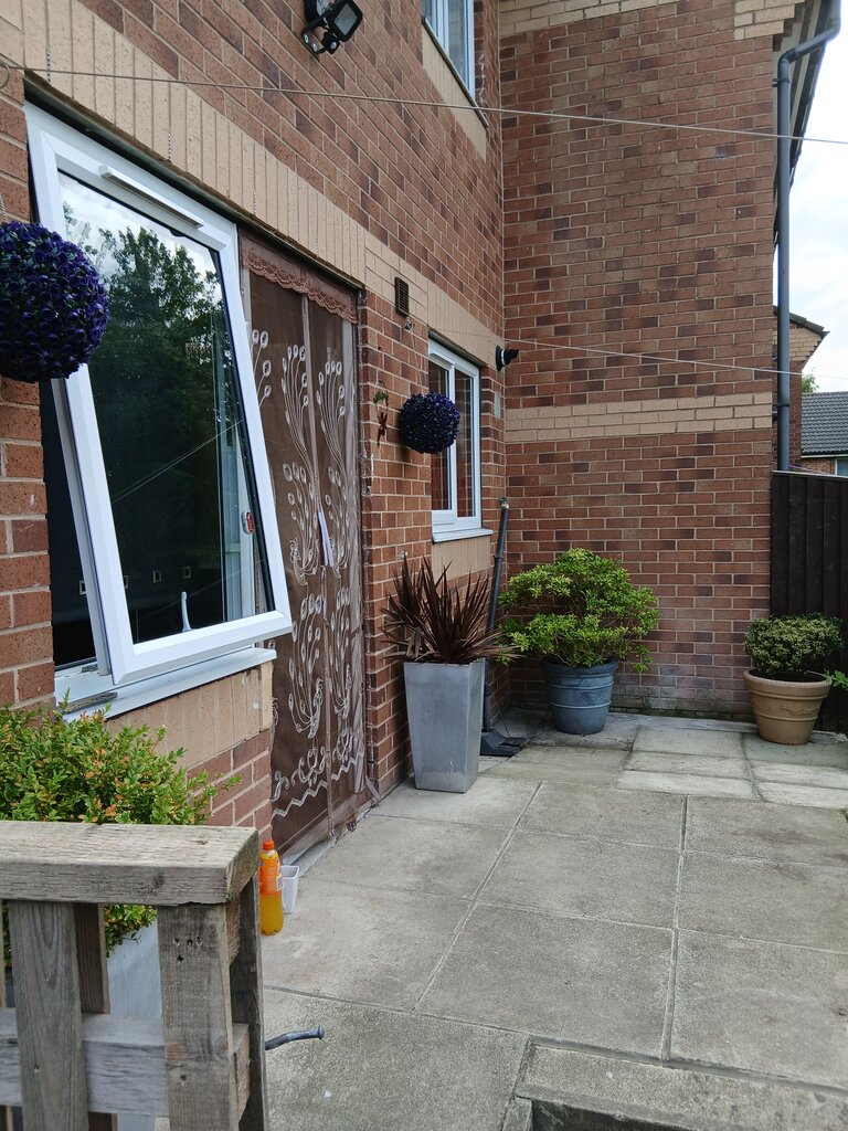Photo 4 of Leeds property