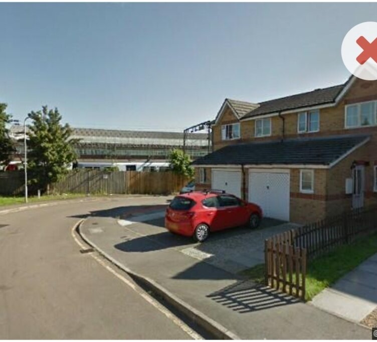 Photo 4 of London property