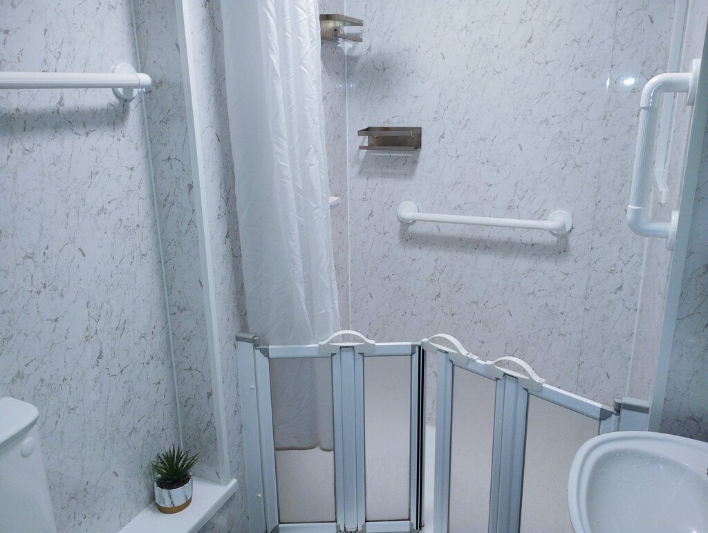 Photo 4 of Horsham property