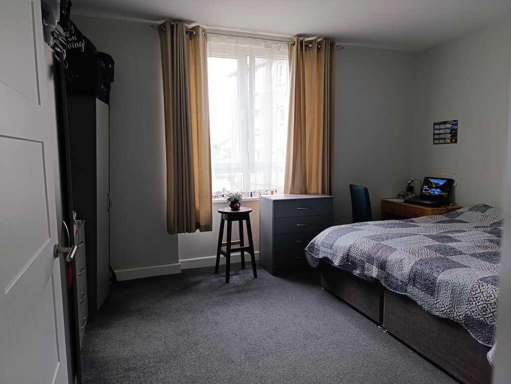 Photo 2 of Glasgow property
