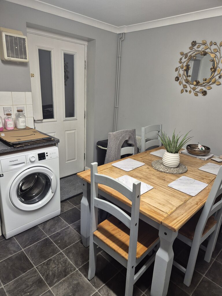 Photo 3 of Lowestoft property