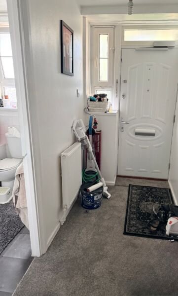 Photo 3 of London property