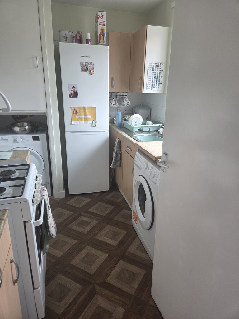 Photo 3 of Hull property