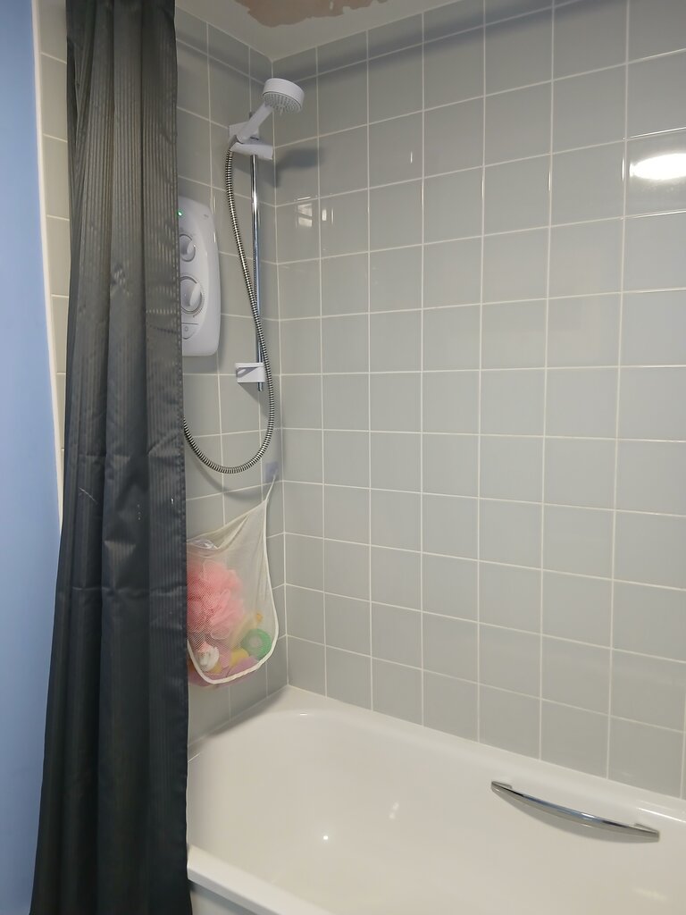 Photo 3 of Hull property