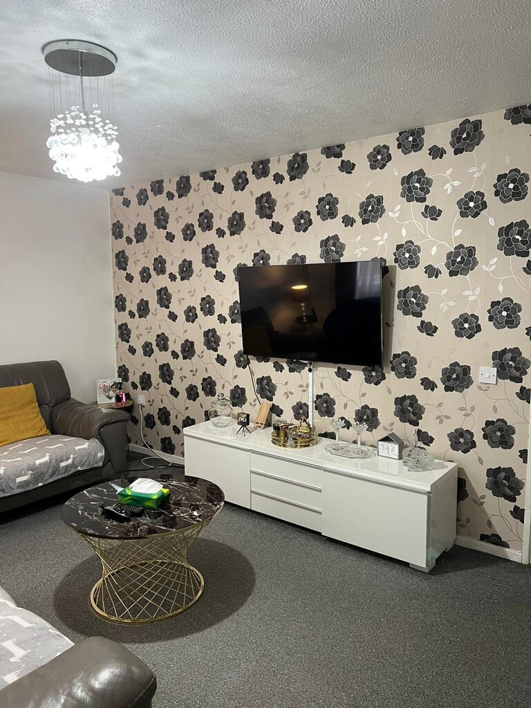 Photo 4 of Peterborough property