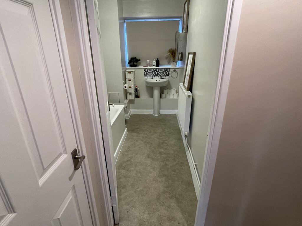 Photo 4 of Harlow property