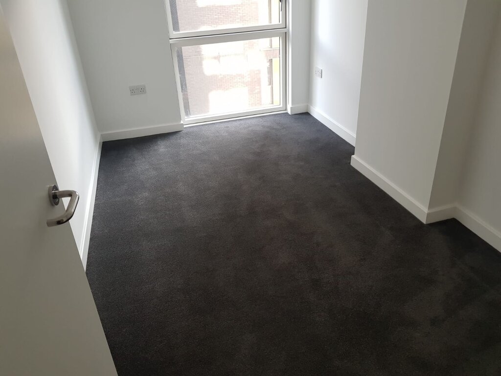 Photo 4 of London property
