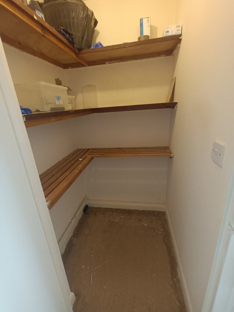 Photo 4 of Walton-On-Thames property