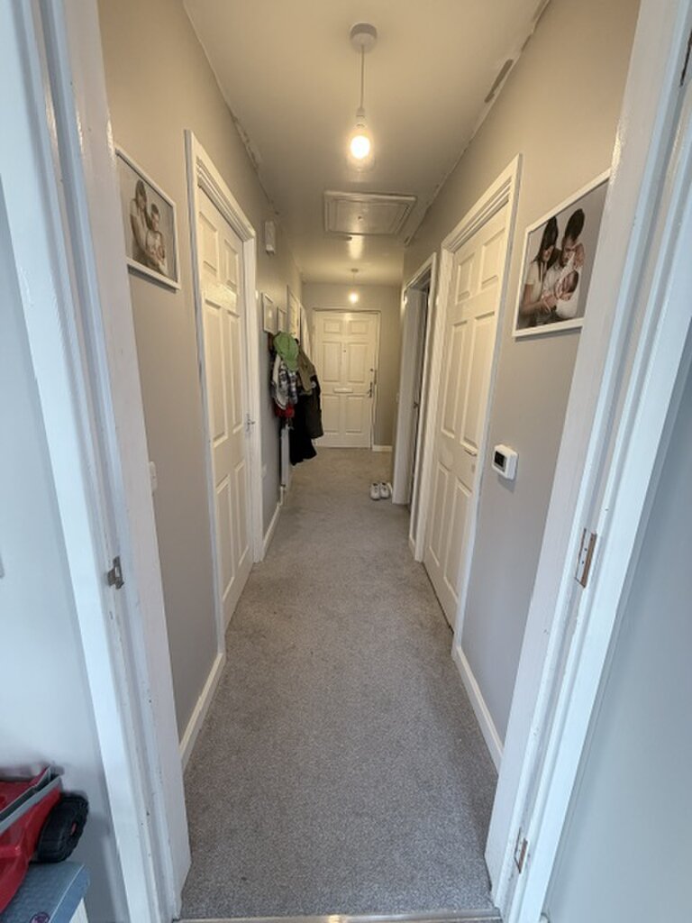 Photo 4 of Farnborough property