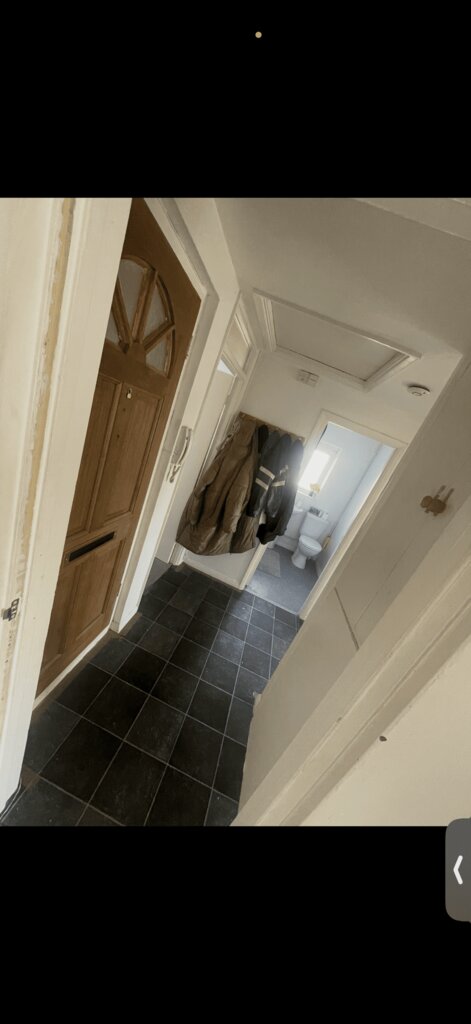 Photo 2 of Elsteee property