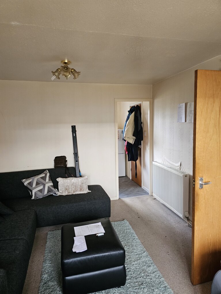 Photo 3 of Montrose property