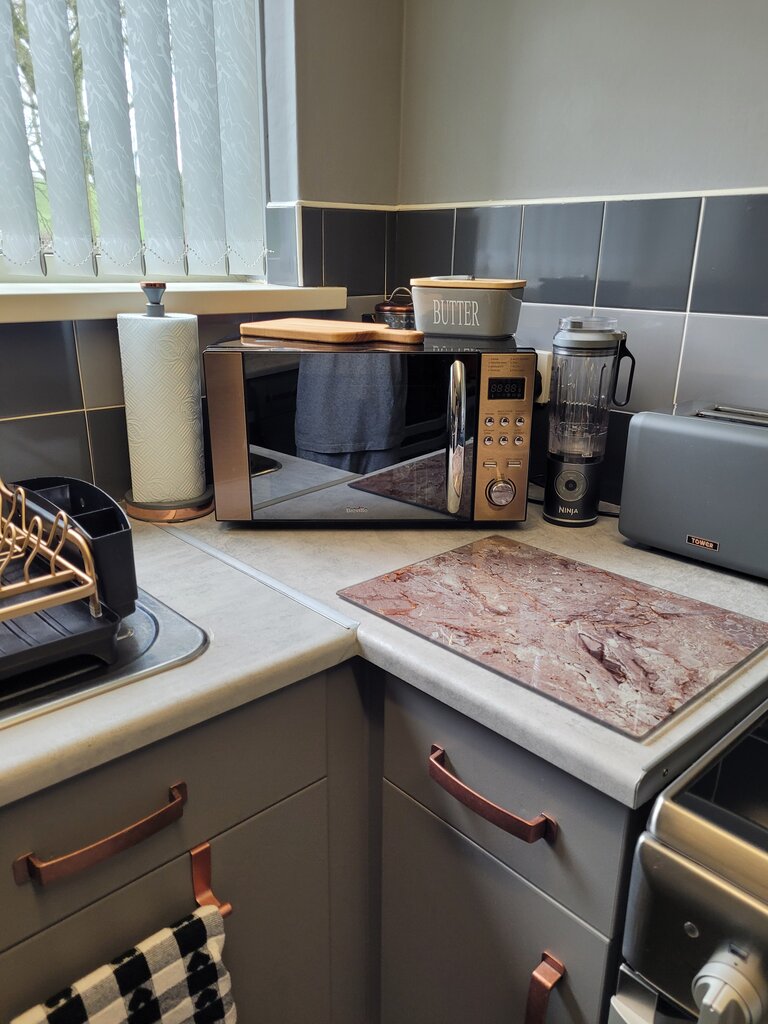 Photo 3 of Huddersfield property