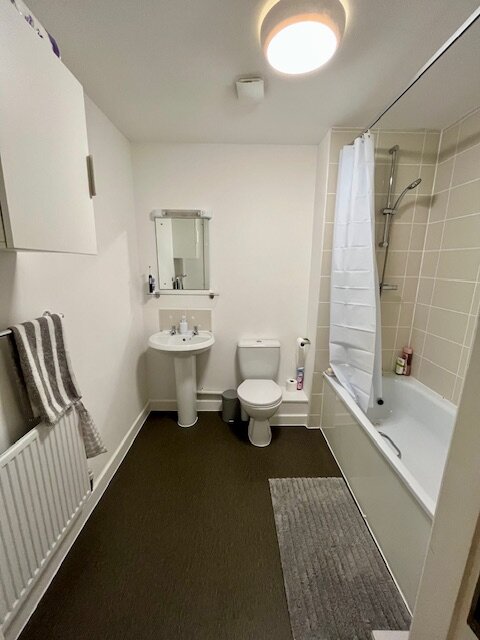 Photo 3 of Manchester property