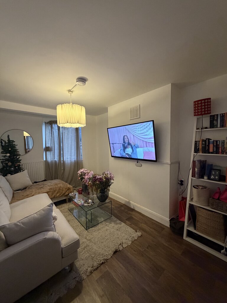 Photo 1 of London property