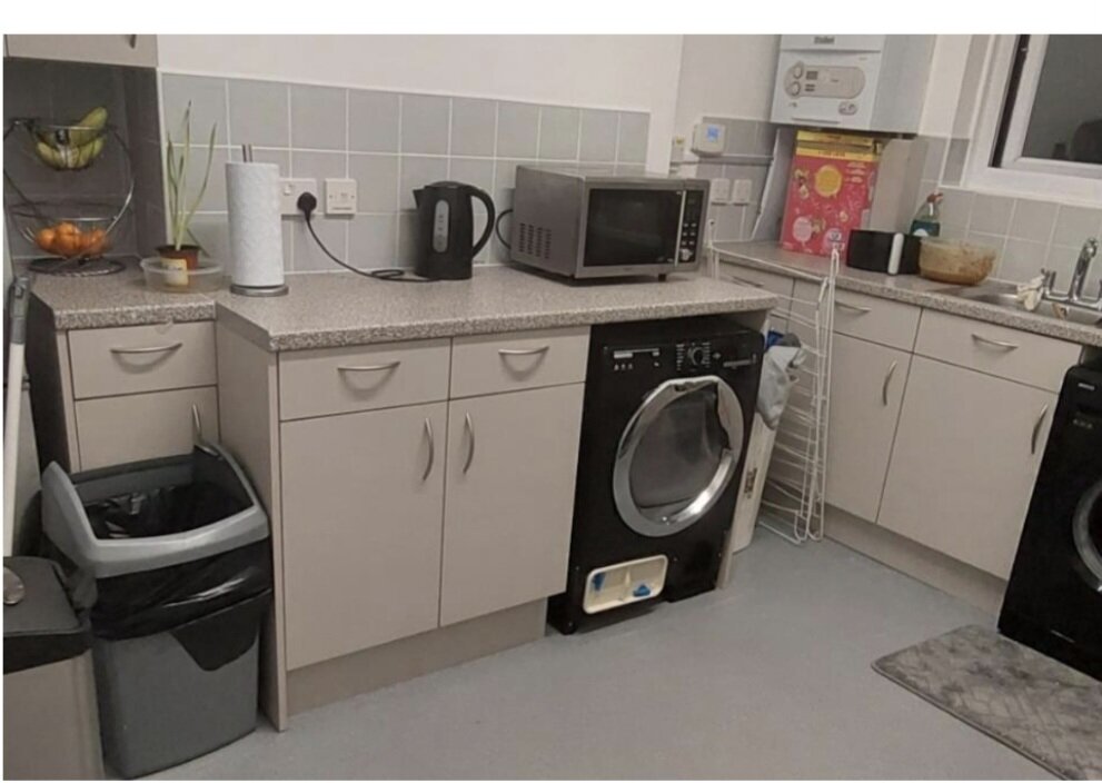 Photo 4 of London property