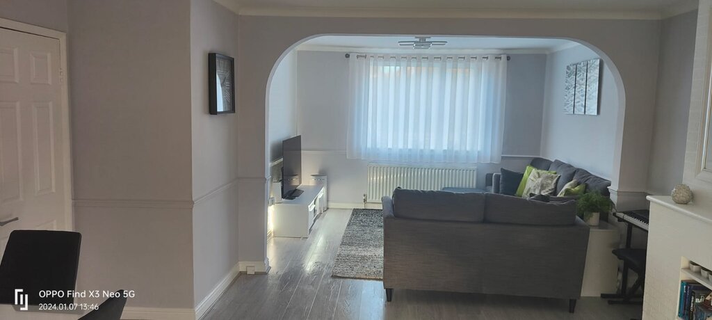 Photo 3 of Edgware property