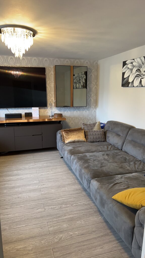 Photo 5 of Watford property