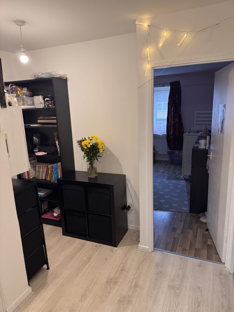 Photo 2 of London property