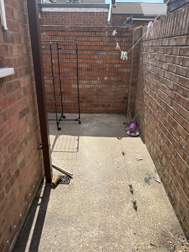 Photo 2 of Hull property