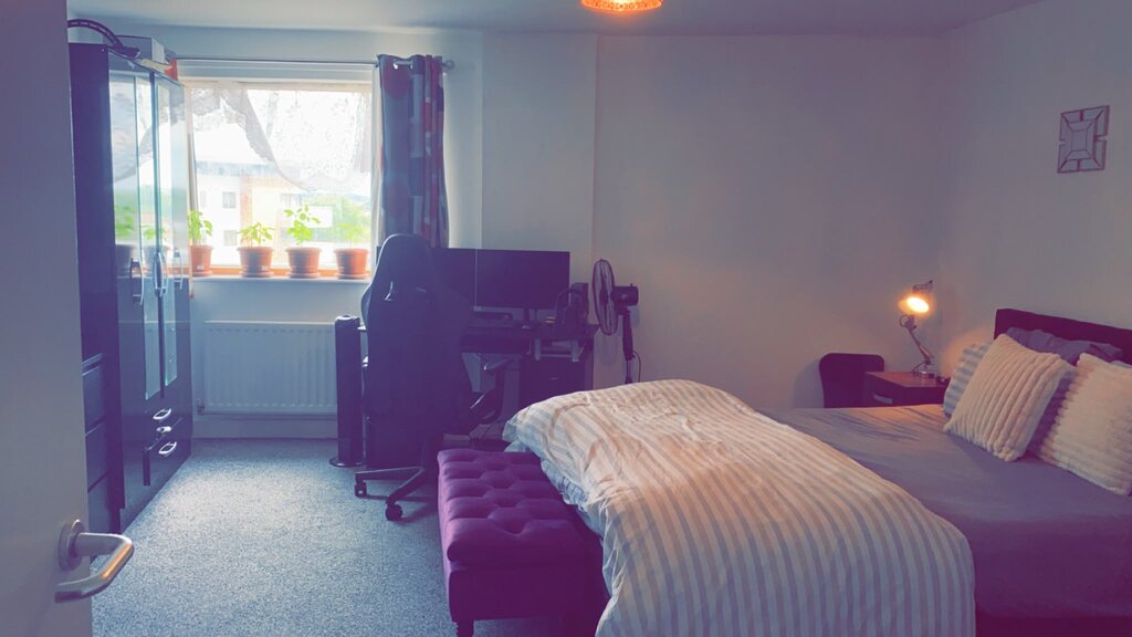Photo 5 of Harrow property