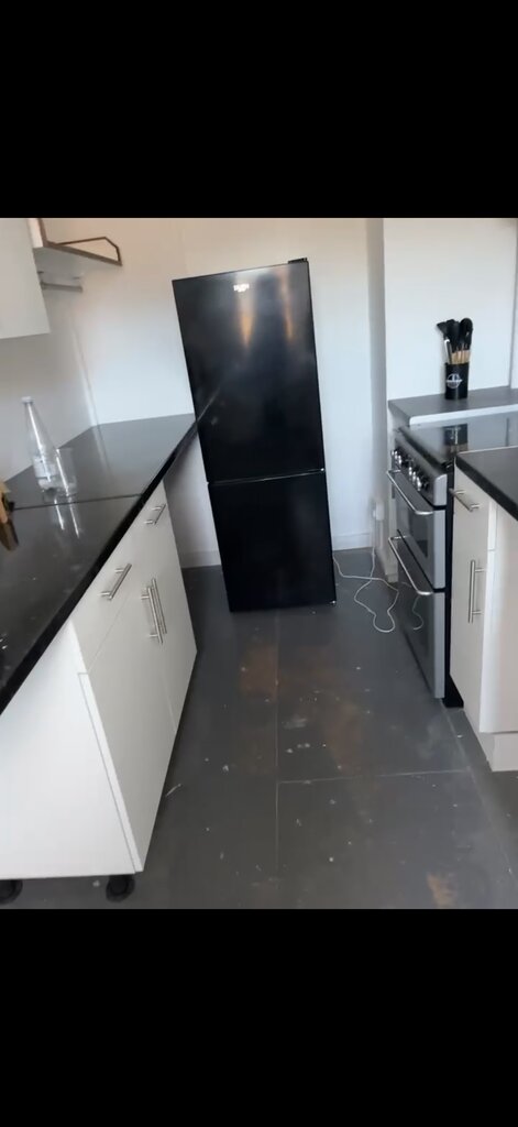 Photo 2 of London property
