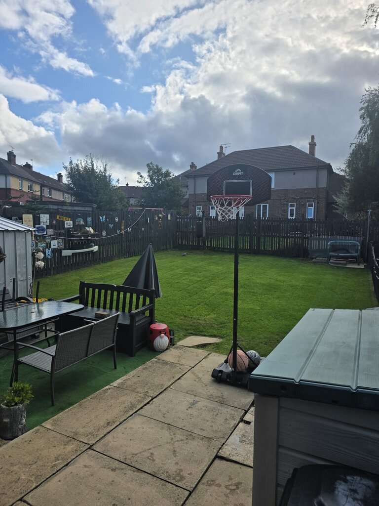 Photo 4 of Bradford property