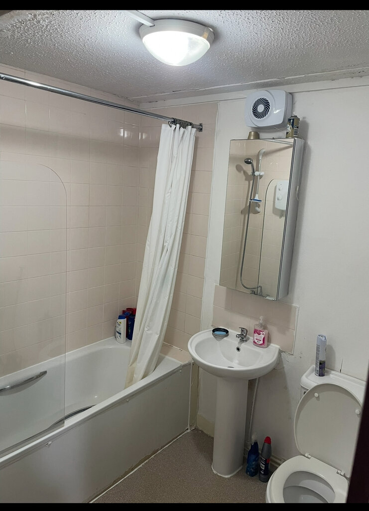 Photo 2 of Manchester property