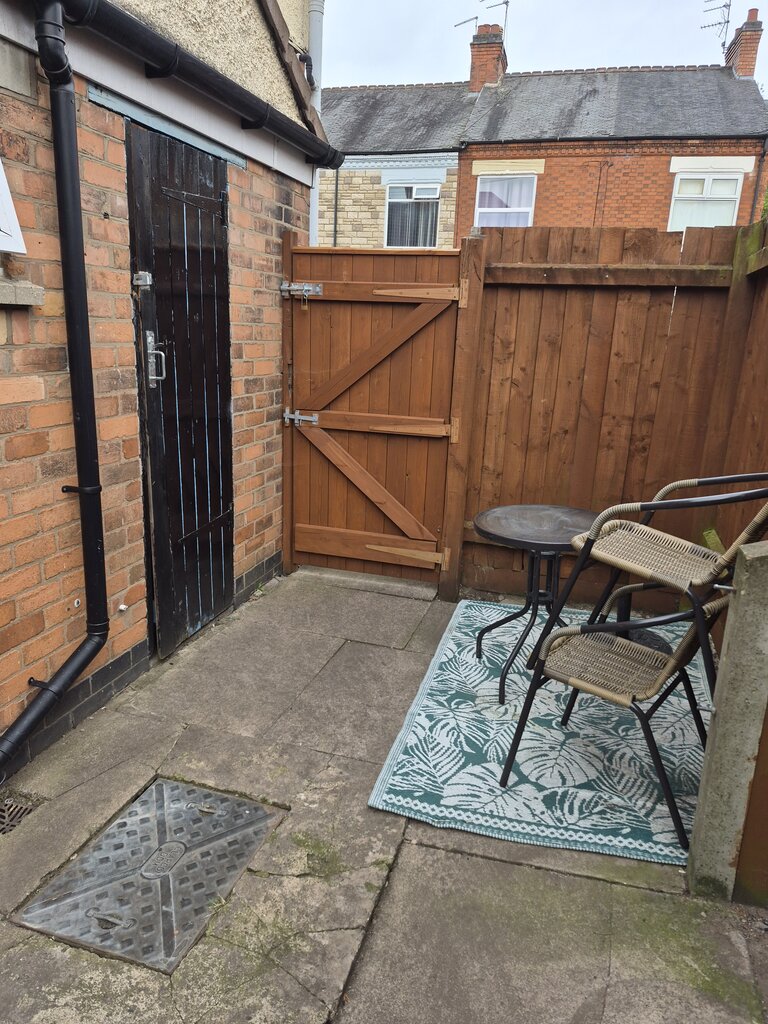 Photo 2 of Leicester property