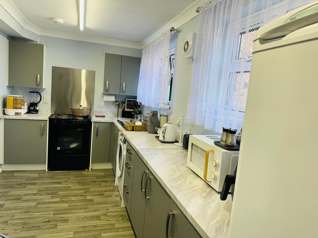 Photo 3 of Peterborough property