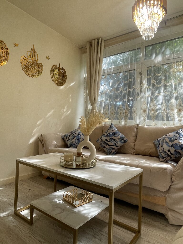Photo 2 of London property