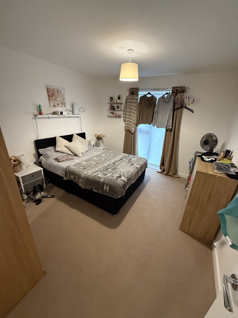 Photo 3 of Kings Hill property