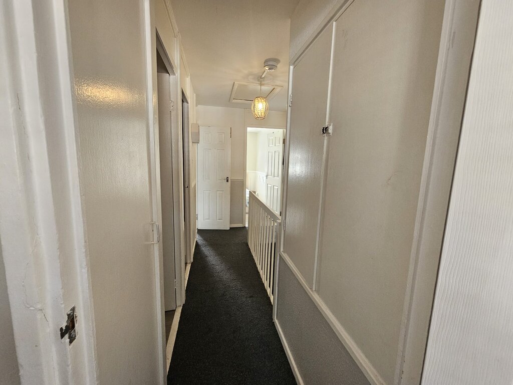 Photo 3 of Mottingham property