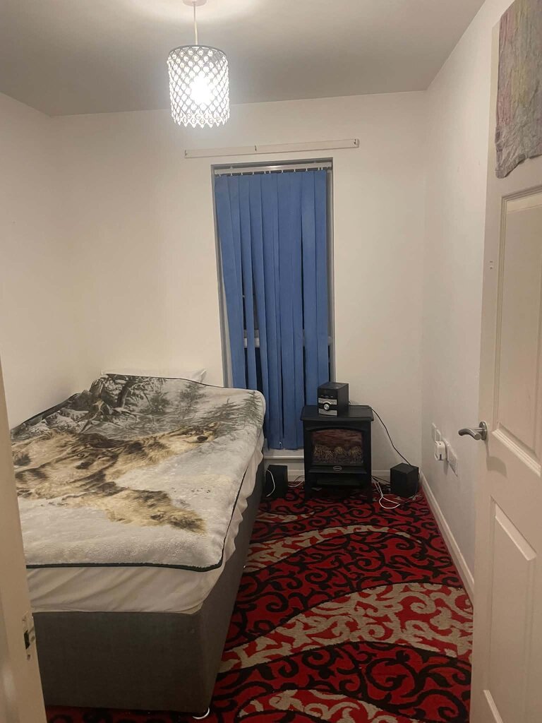 Photo 3 of Manchester property